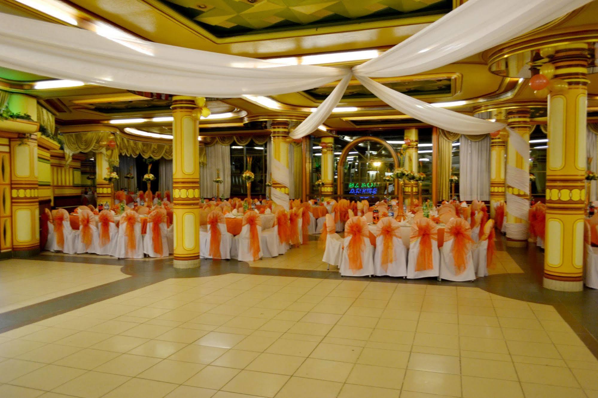 Golden Palace ลาปาซ ภายนอก รูปภาพ