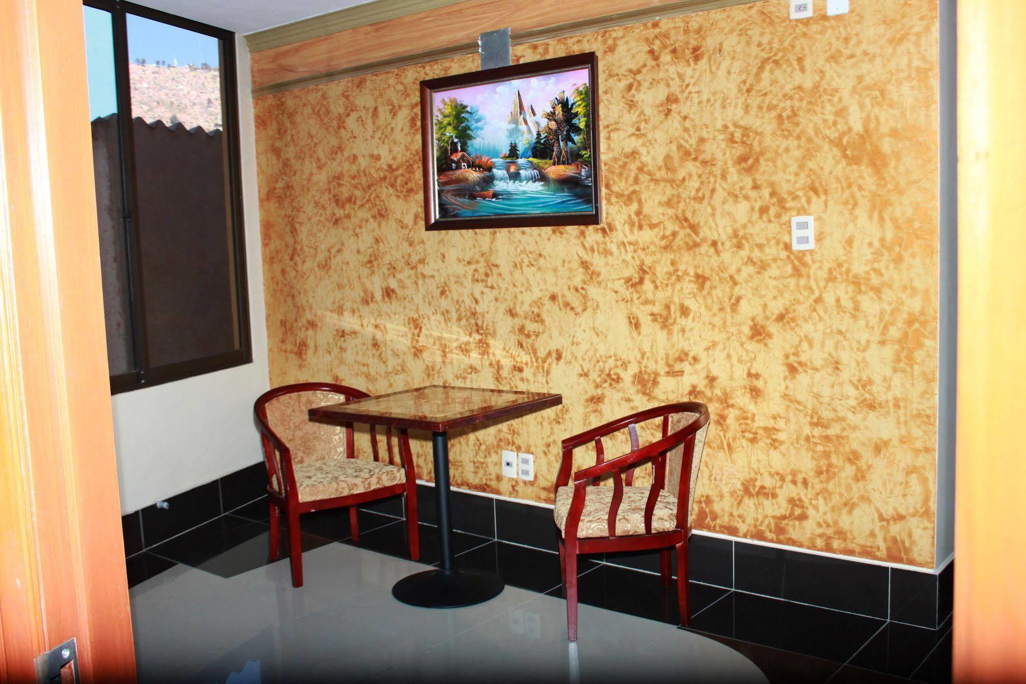 Golden Palace ลาปาซ ภายนอก รูปภาพ